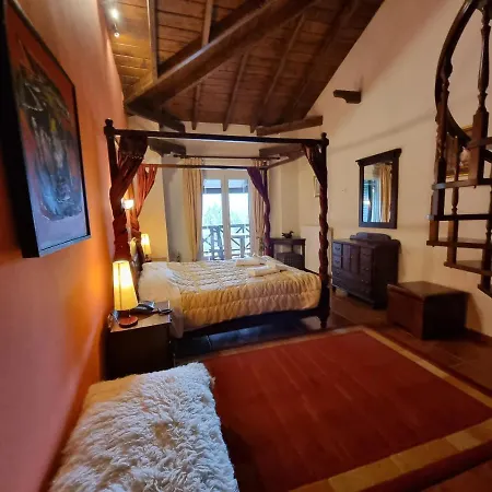 Elati Hotel *